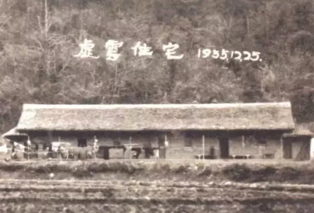 虛云和尚長壽、養生修行秘笈：自己以百余歲高齡，率先垂范，秉承百丈懷海祖師“一日不作，一日不食”祖訓，勤事農禪。