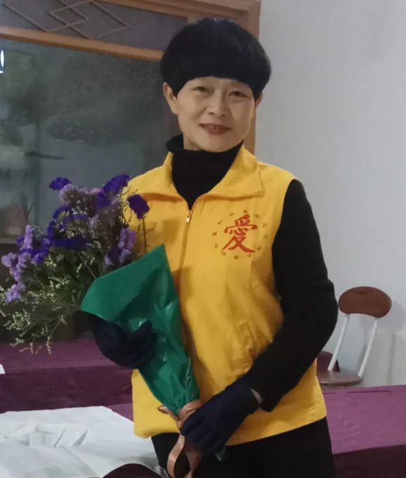 佛山原始點中心學員花開武漢：原始點調理甲亢，脖子粗案例